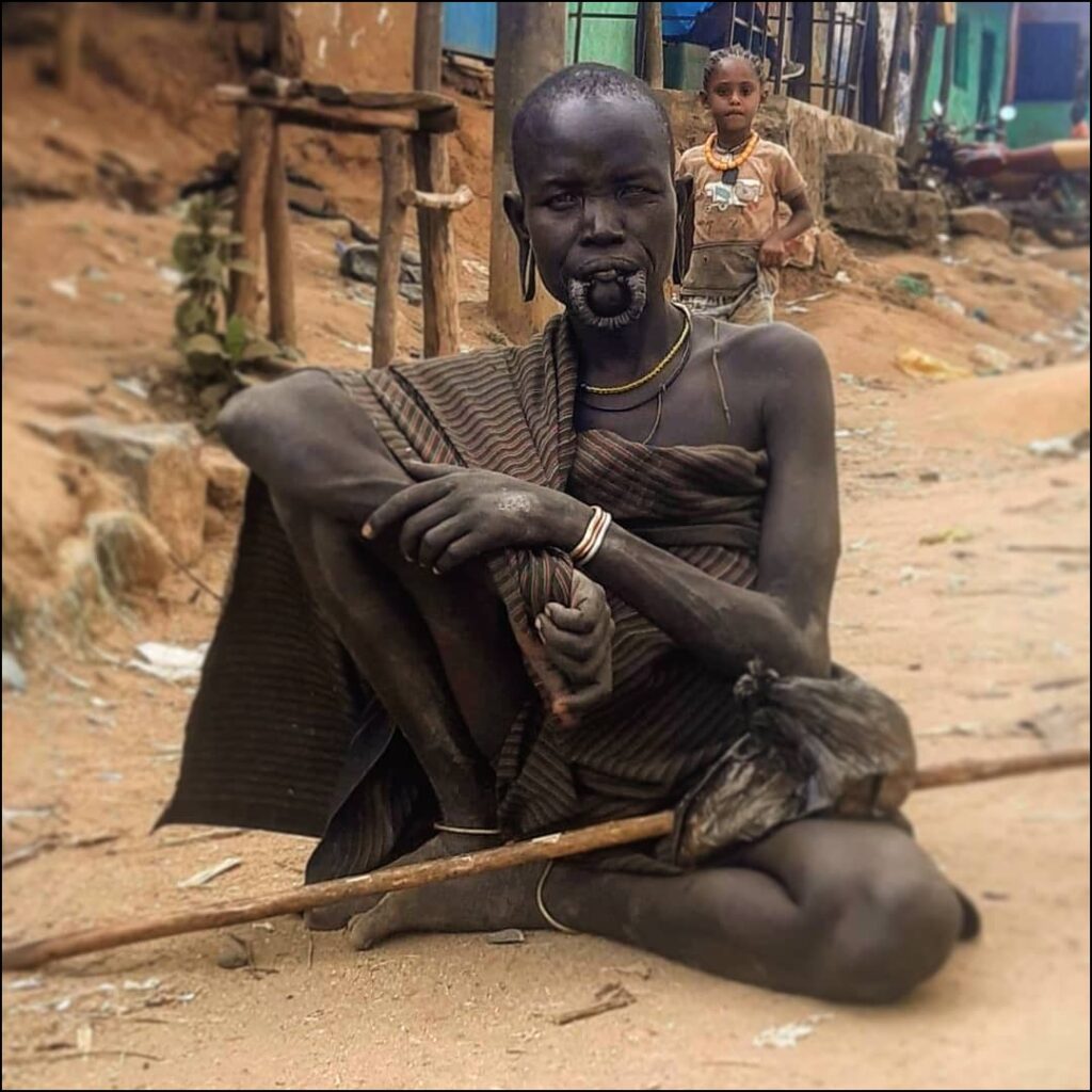 femme mursi