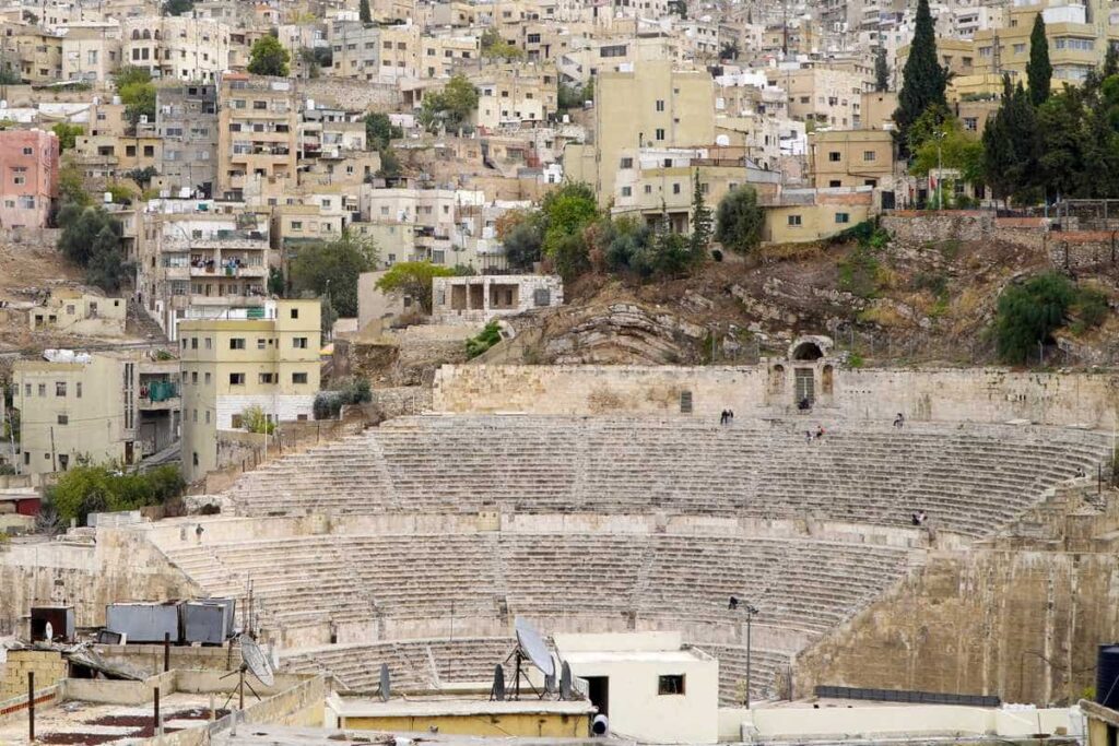 Visiter le théâtre romain à Amman