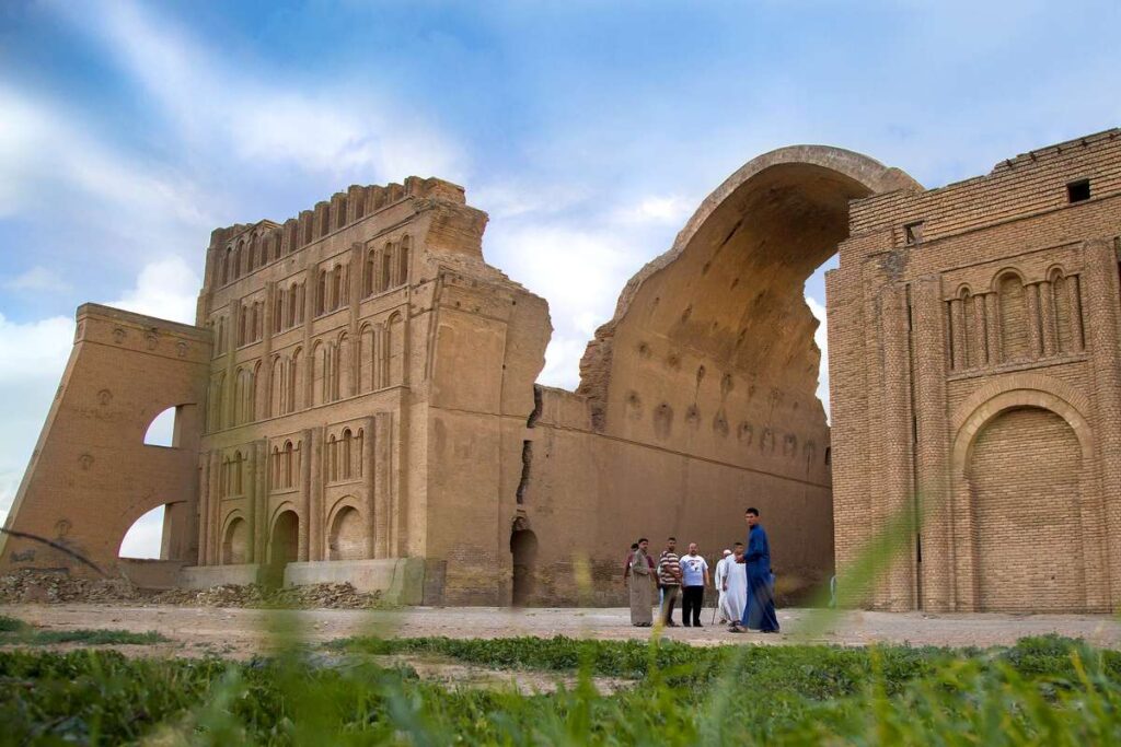Taq Kasra in Madain, a place to visit near Baghdad