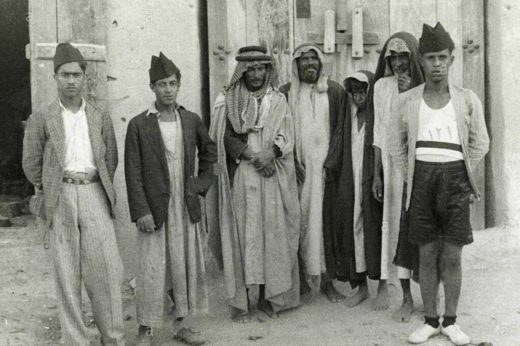 Photographie ancienne d'habitants de Bagdad dans les années 1940